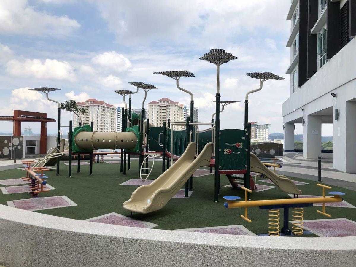 Yenni Duplex @ Decentrum, Kajang Серданґ Екстер'єр фото